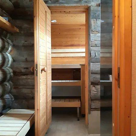 Pyhaejaervenrinne Kuusamo