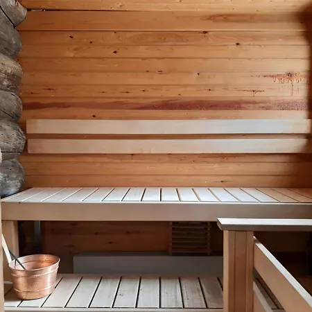 Pyhaejaervenrinne Chalet Kuusamo